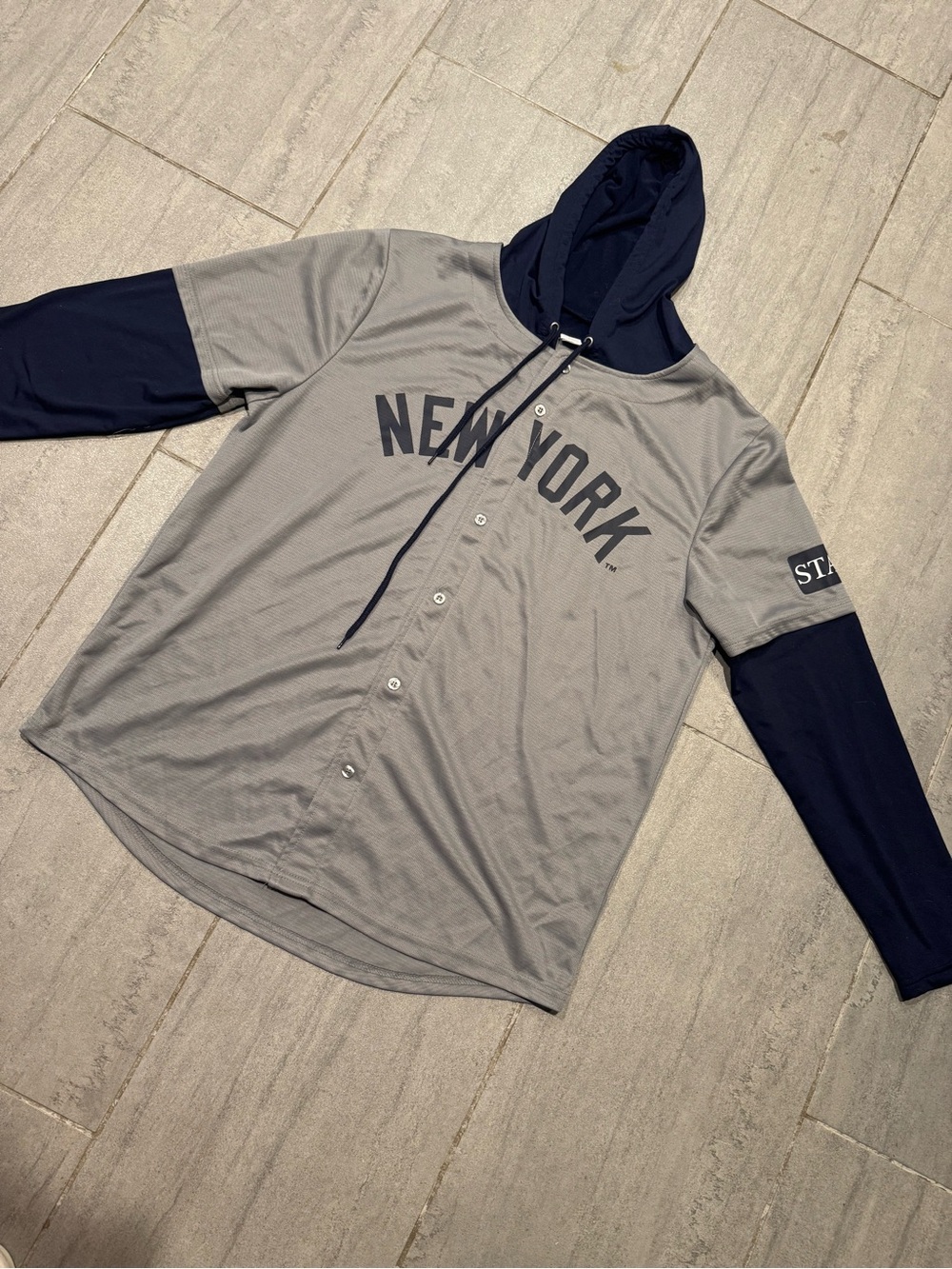 NYY New York Yankees MLB Baseball Long Sleeve Hooded Shirt Top NWOT Size XL